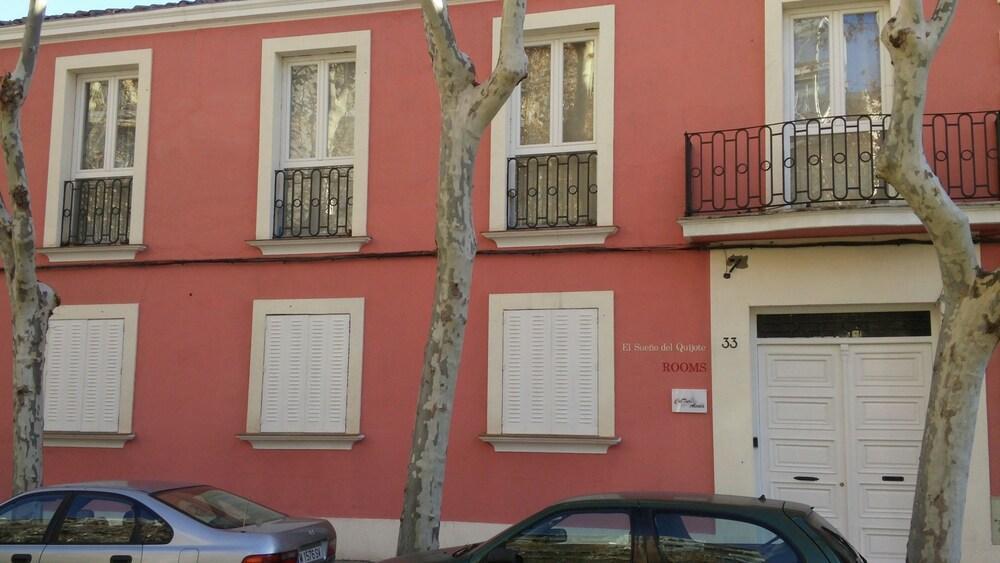 Casa De Huespedes Con Encanto El Sueno Del Quijote 阿尔卡拉德荷那利斯 外观 照片